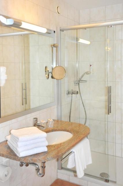 Martinshof Hotel Rottenburg am Neckar Room photo