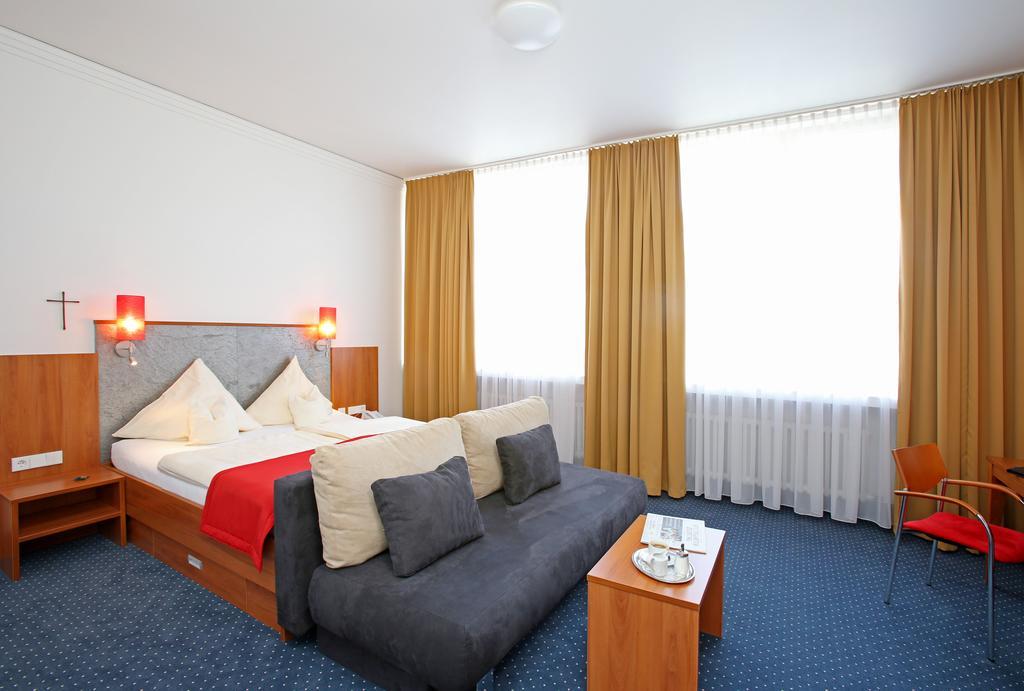 Martinshof Hotel Rottenburg am Neckar Exterior photo
