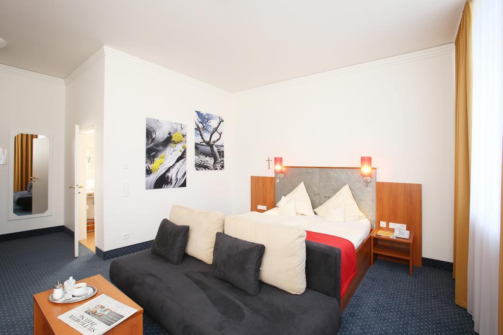 Martinshof Hotel Rottenburg am Neckar Exterior photo
